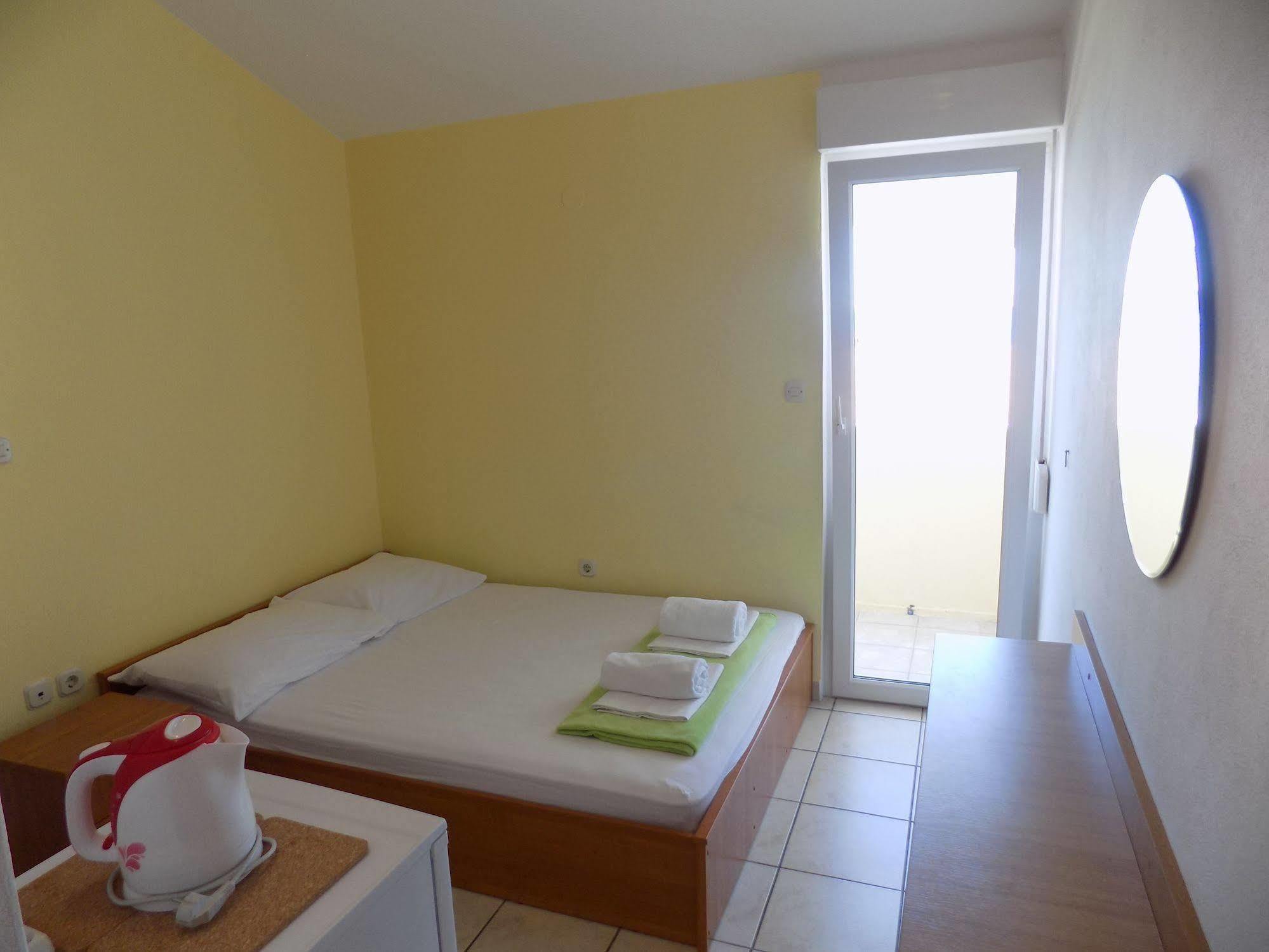 Apartments Galeb Pag - Beach Pag Town Dış mekan fotoğraf