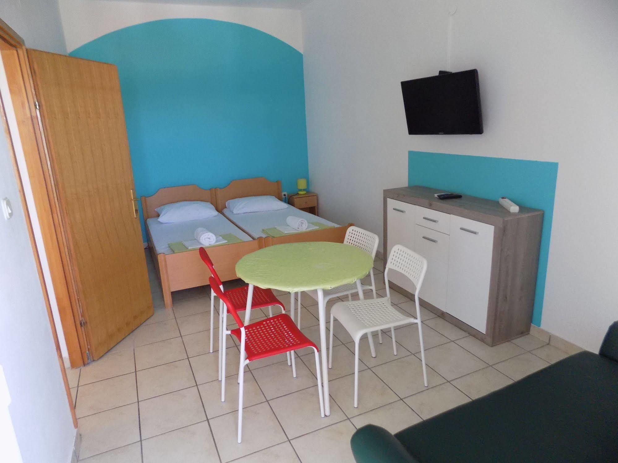 Apartments Galeb Pag - Beach Pag Town Dış mekan fotoğraf